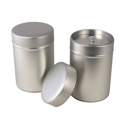 Vorratsbehälter: Große Doppeldeckeldose; runde Stülpdeckeldose aus Weißblech mit Innendeckel, für Tee und Gewürze.