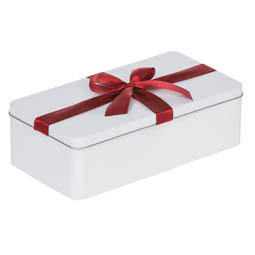 Nudeldosen: Geschenkdose für kleine Stollen oder Gebäck; rechteckige Stülpdeckeldose aus Weißblech. Weiß, mit aufgedrucktem rotem Geschenkband.