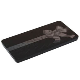 SALE: Chocolate Box Danke, schwarz; Scharnierdeckeldose, schwarz, bedruckt mit Geschenkband-Motiv, aus Weißblech.
